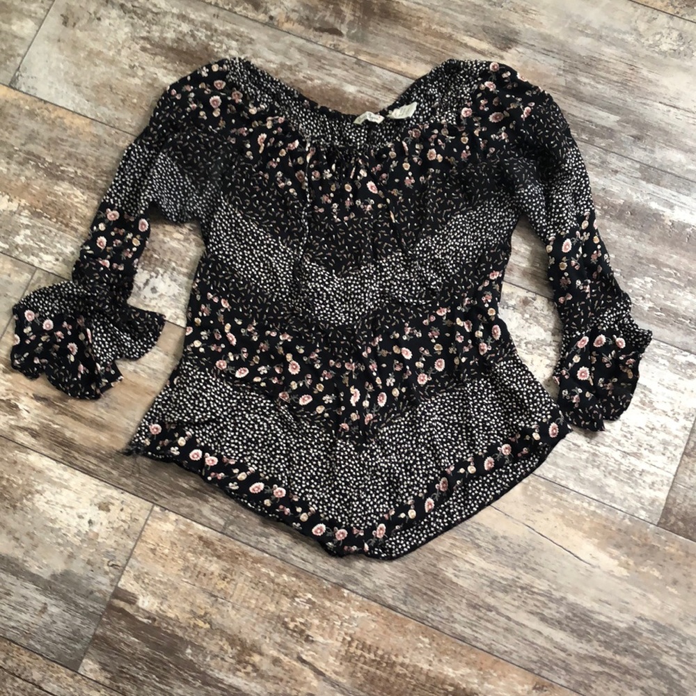 Quizz Again size Large Peasant Top